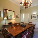 Bakers Retreat Spacious 1st Floor Centrally Located In Grasmere
