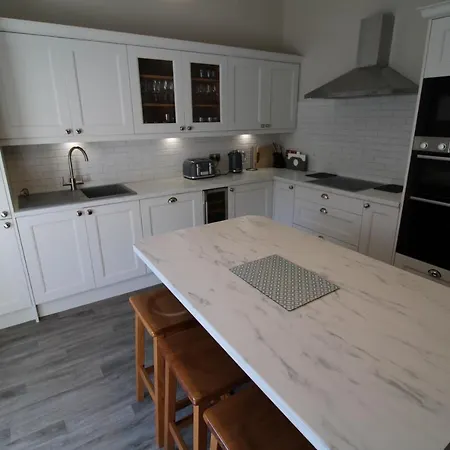 Bakers Retreat Spacious 1st Floor Centrally Located In Grasmere *