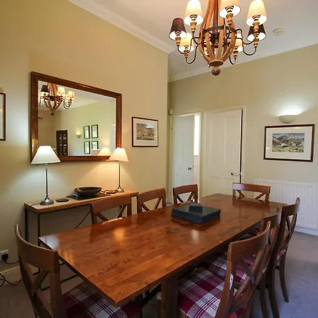 Bakers Retreat Spacious 1st Floor Centrally Located In Grasmere